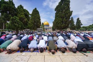 صلاة الجمعة بالمسجد الأقصى